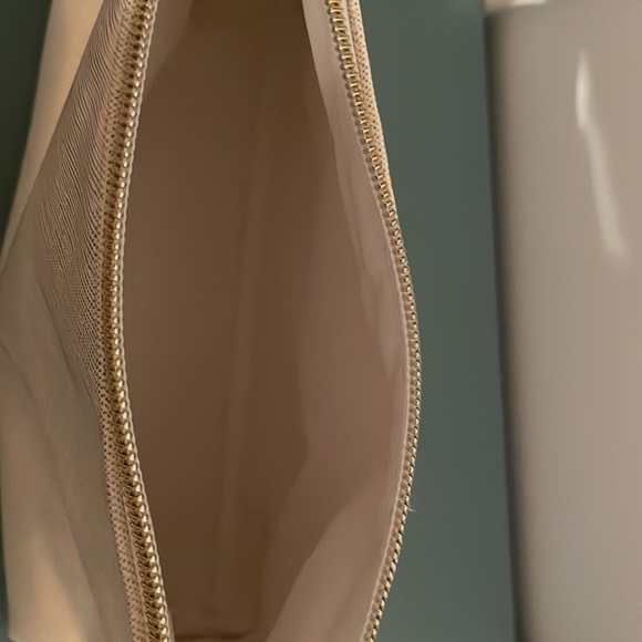 Makeup bag - Picture 3 of 4